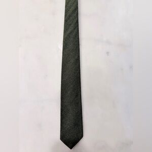 Vintage Berkley Olive Green Skinny Tie Silk Blend Narrow 80s 90s USA